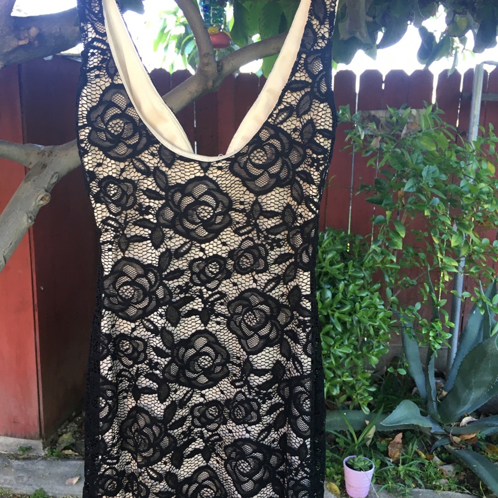 🖤👗 Like new! - Picture 3 of 5